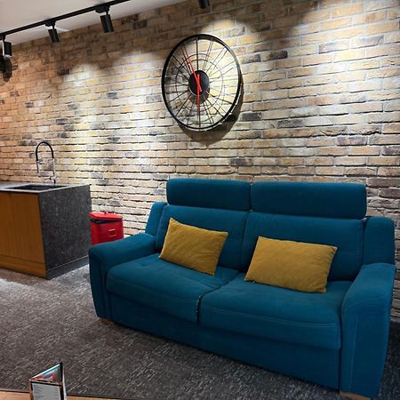 Apartament Aleja Wolnosci Nowy Sącz Exteriör bild